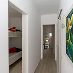 2br Terrace - 10 Min Walk To The Holiday home *