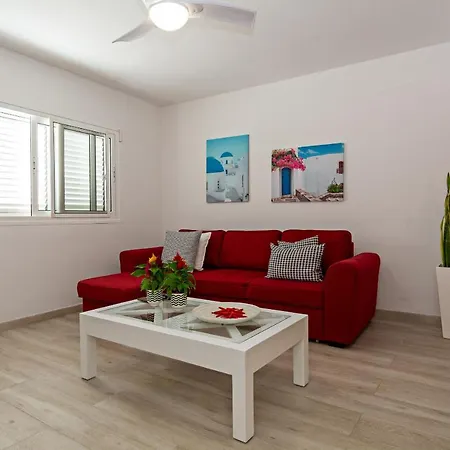 2br Terrace - 10 Min Walk To The Ferienhaus