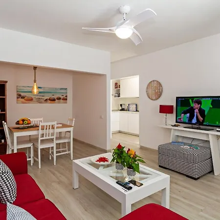 2br Terrace - 10 Min Walk To The *