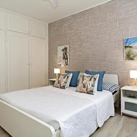 2br Terrace - 10 Min Walk To The Playa Honda (Lanzarote)