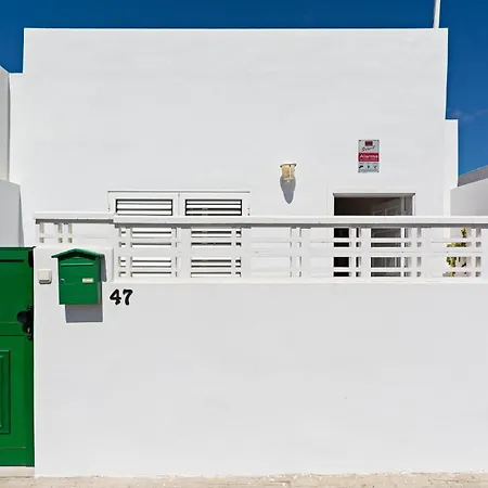 Feriehus 2br Terrace - 10 Min Walk To The Playa Honda (Lanzarote)